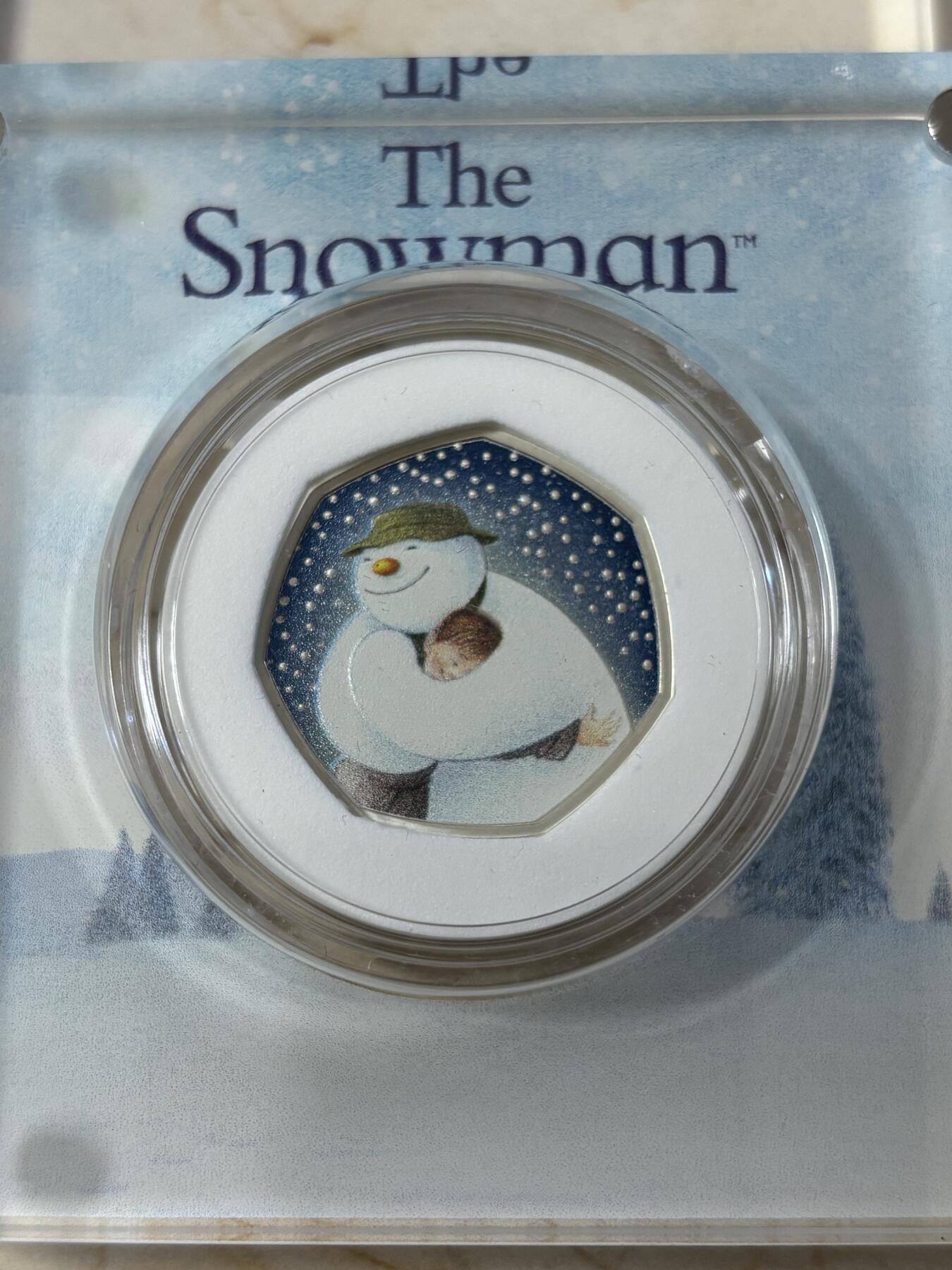 第183期拍卖 英国2020年雪人七边形彩色精制纪念银币，925银，8克，发行量7000枚