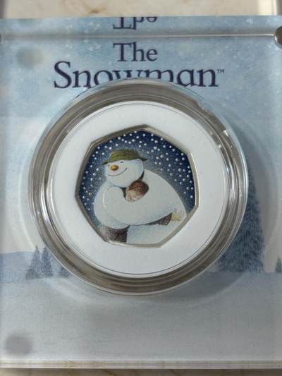 第183期拍卖 - 英国2020年雪人七边形彩色精制纪念银币，925银，8克，发行量7000枚