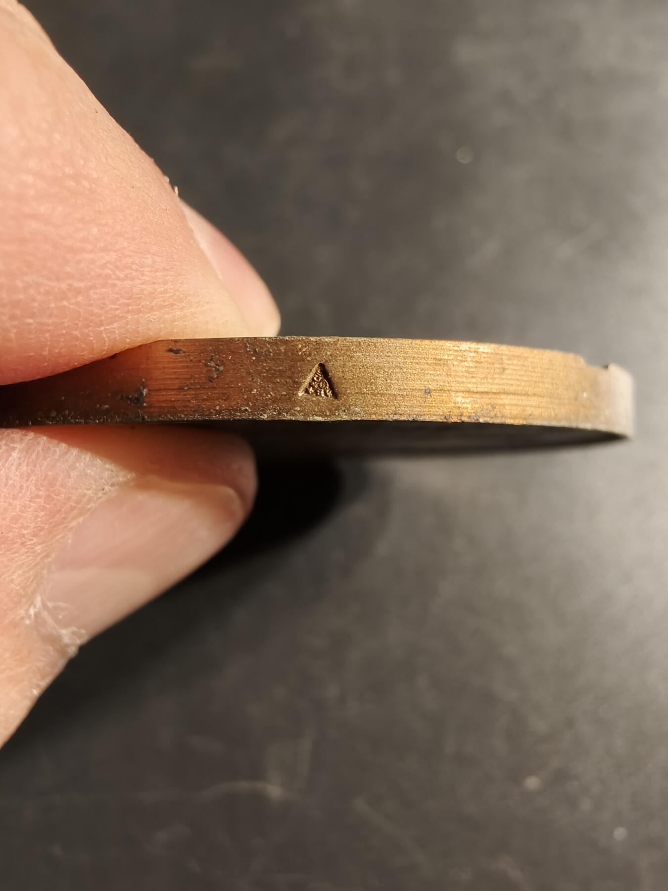 老王徽章第166期 法国感恩大铜章     直径56mm.   重量78g