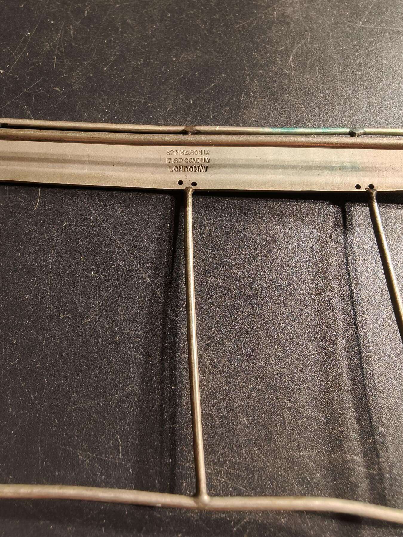 老王徽章第166期 英国联排支架    4R.   名厂Spink作品，带厂标