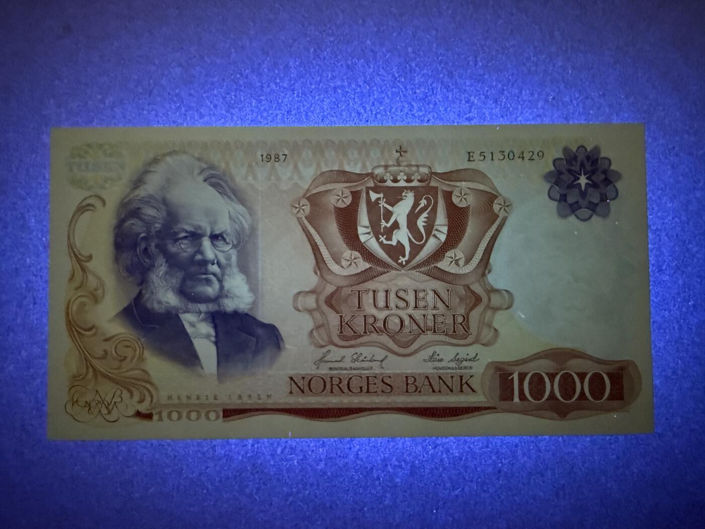 《艾美收藏》第222期-11.30周日外币畅拍 挪威1000克朗 UNC- 1987年 挪威剧作家易卜生 票面有些轻微泛黄