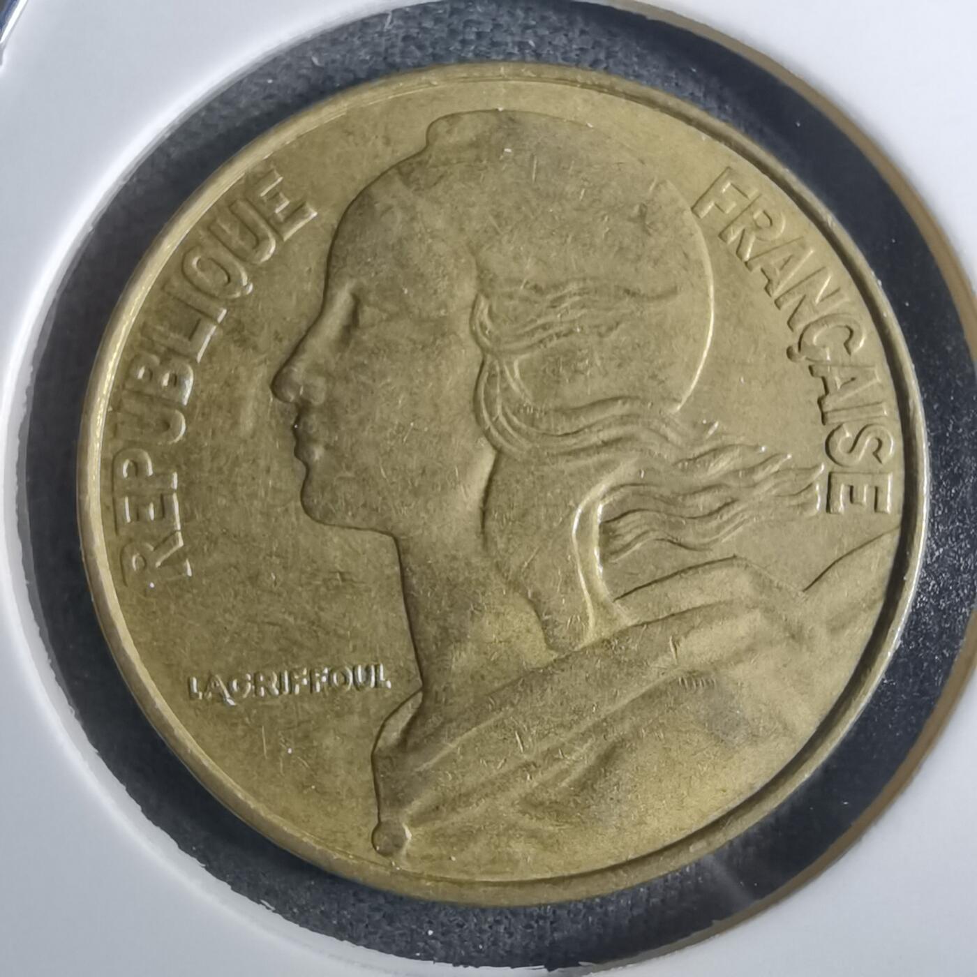 沼泽如烟--第916场 法国1974年20分