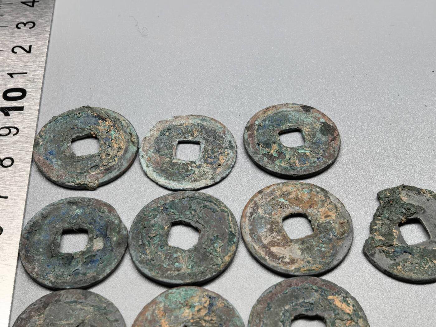 小驴勋章奖章收藏11月29日周六晚六点拍卖（珍爱和平，收藏战争，铭记历史，勿忘国耻，忠党爱国。有偿代拍，送拍规则在简介最后，参拍须阅读规则后再参拍，关系到运费包装发货时效真假辨别等关键信息，拍卖时不再发原图，看大图店主微信码在拍卖店铺介绍里）