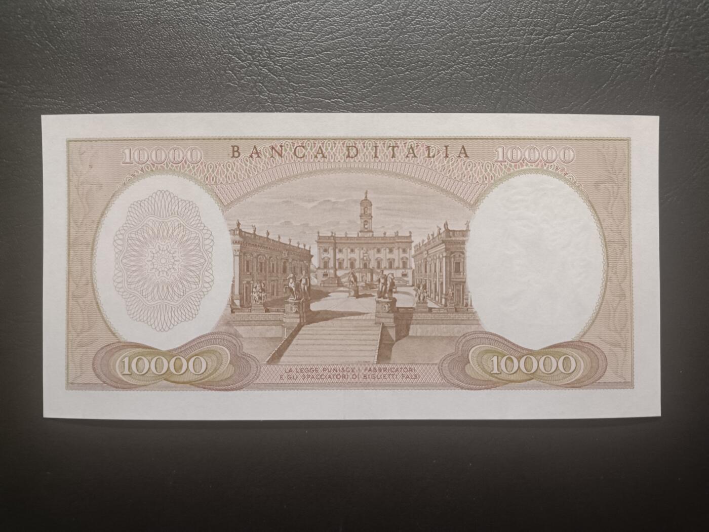 2025十一月第七期，总205期 意大利1970年10000里拉AUNC，米开朗琪罗和威尼斯市政厅