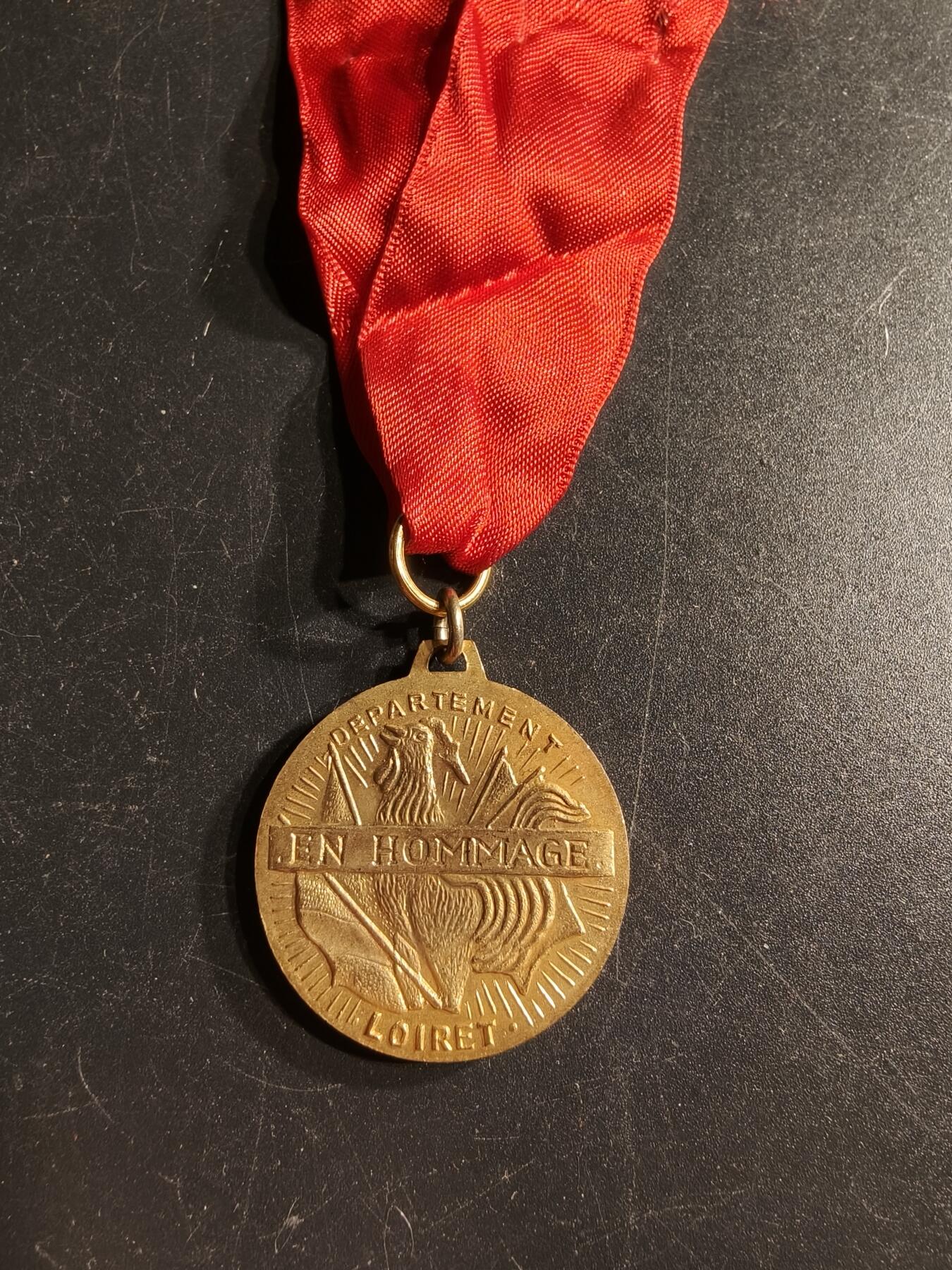 老王徽章第166期 法国一战50周年纪念章    镀金版