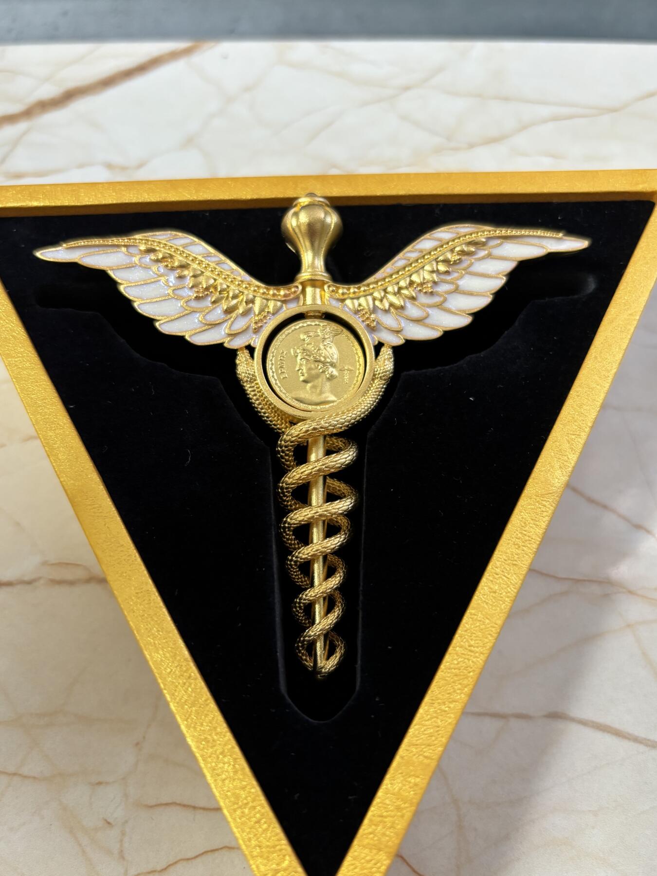 第183期拍卖 萨摩亚2025年墨丘利双蛇权杖2盎司银币中间可翻转，999银，发行699枚，2盎司