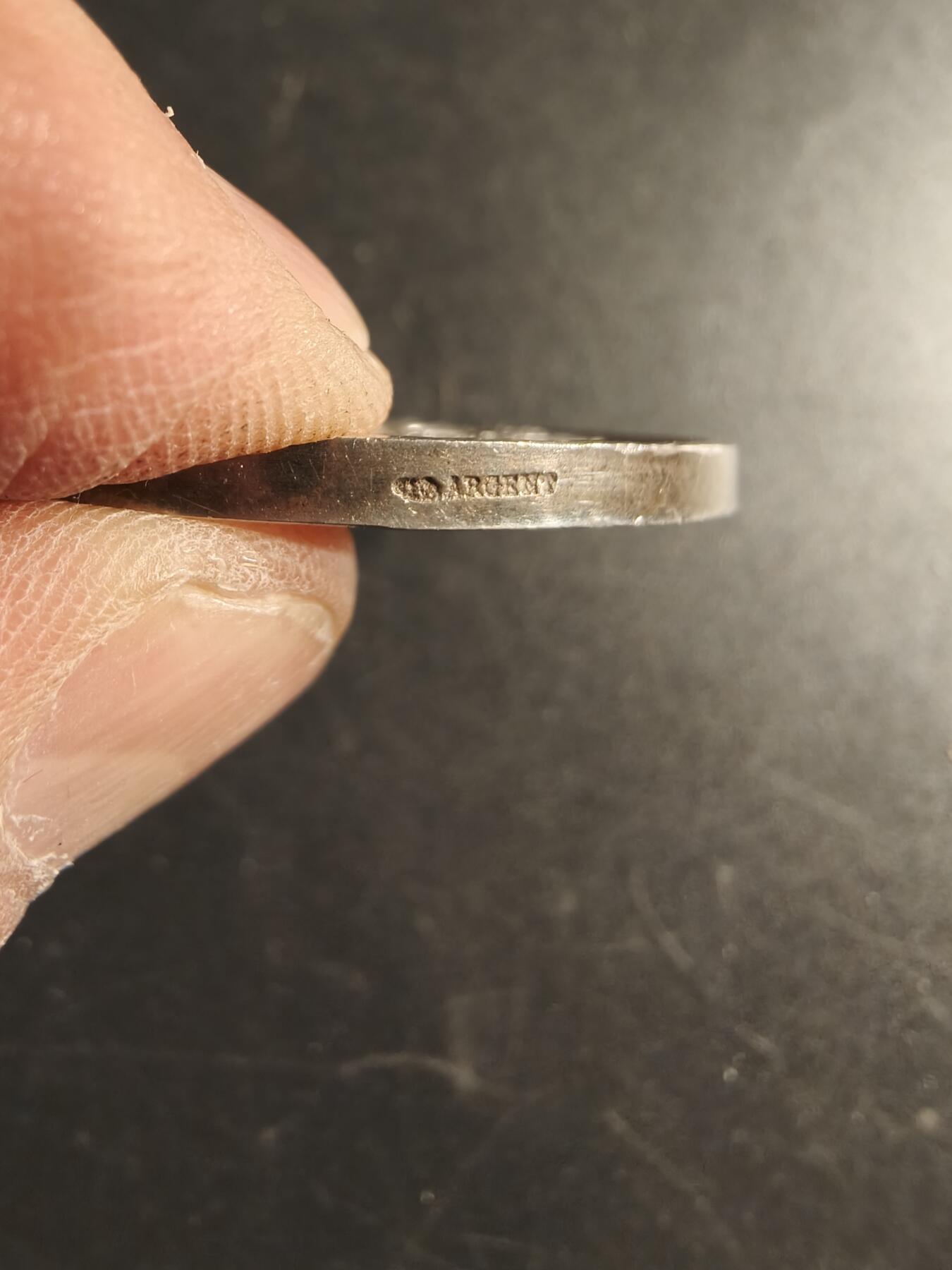 老王徽章第166期 法国农商协会大银章    原盒     950银    直径42mm.   重量34.3g