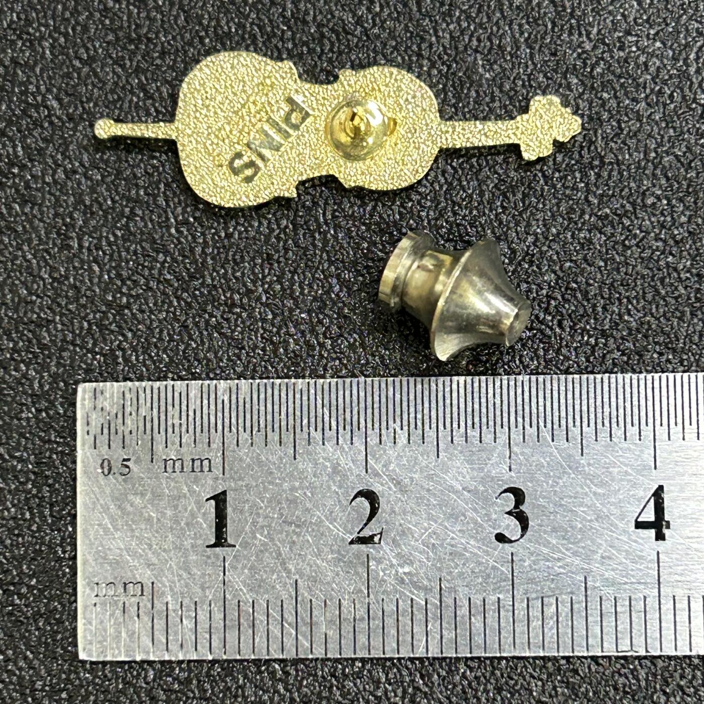 西秦中古拍卖第六十七期 外国音乐协会徽章