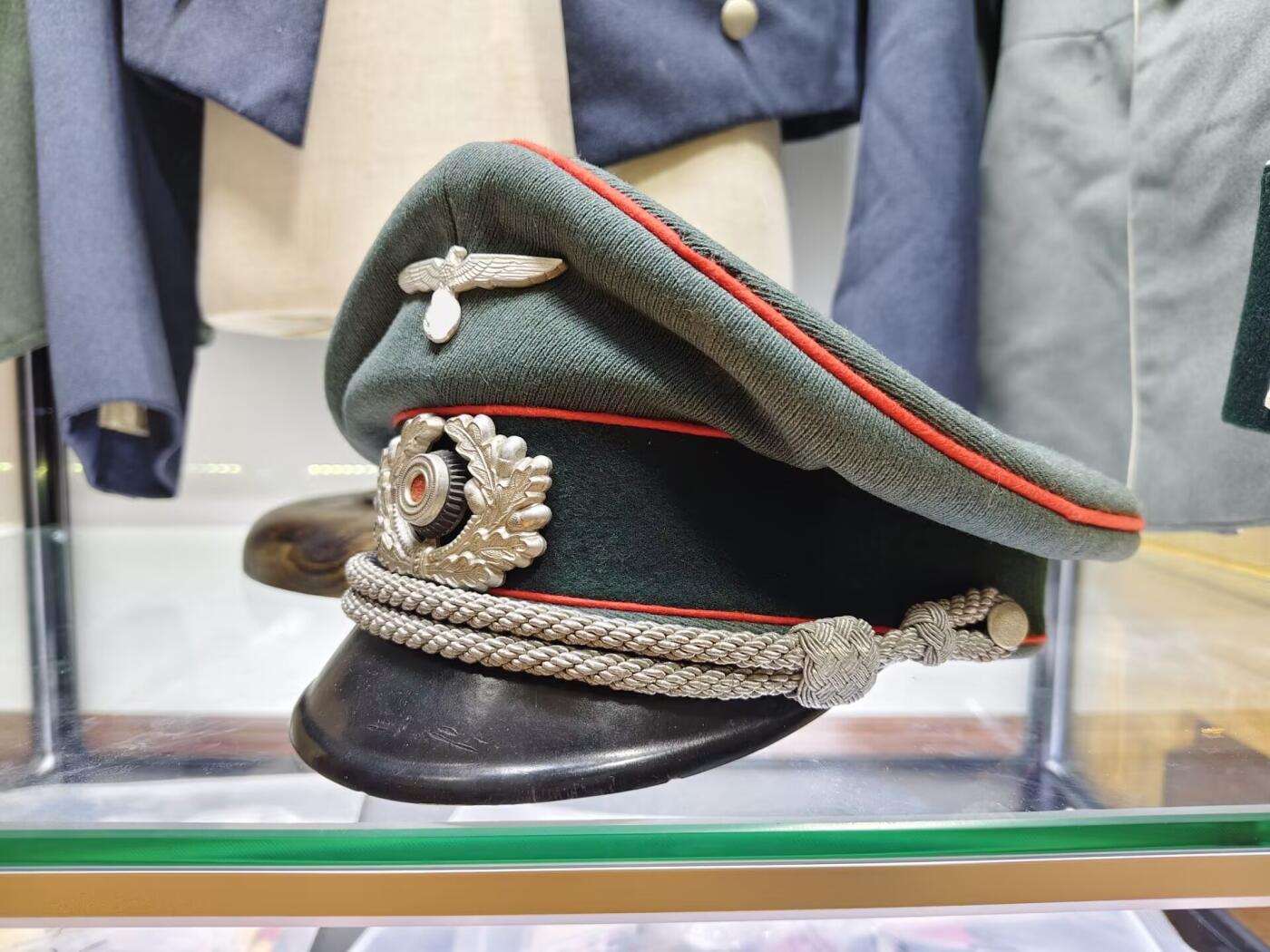 ww2，德三陆军炮兵君官大檐帽，59大头围，斜纹马裤尼材质，内标保存完好，马鞍形很好看