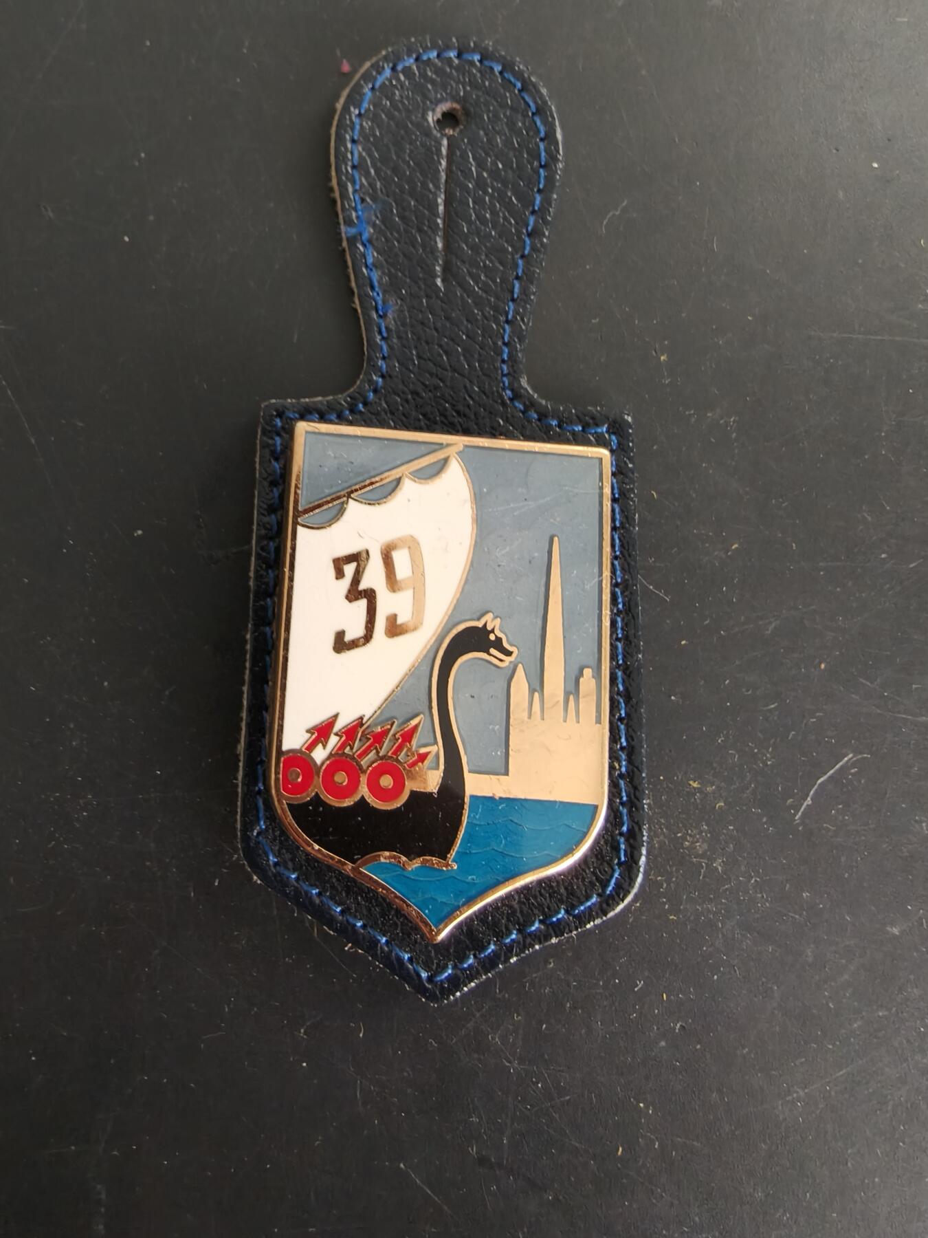 老王徽章第166期 法国陆军第39步兵团证章