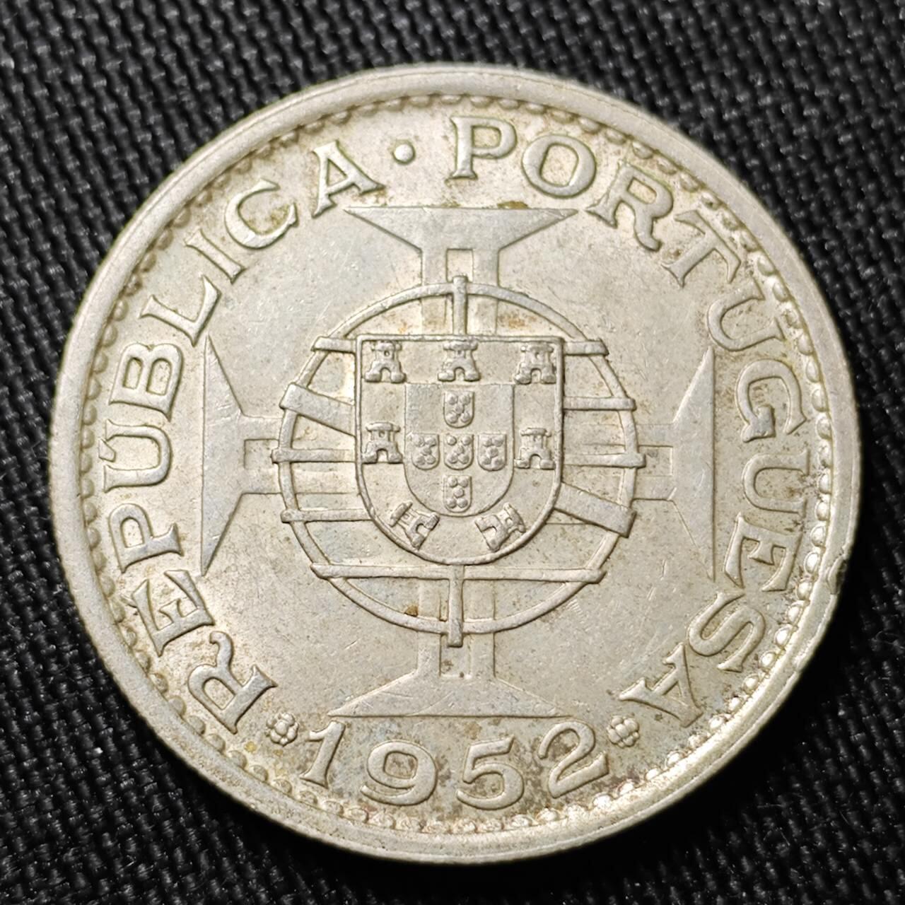 KK钱币收藏小铺 （套币 好品/批量散币 银币）专场  2月预留时间 周末发货  1952澳门5元银币