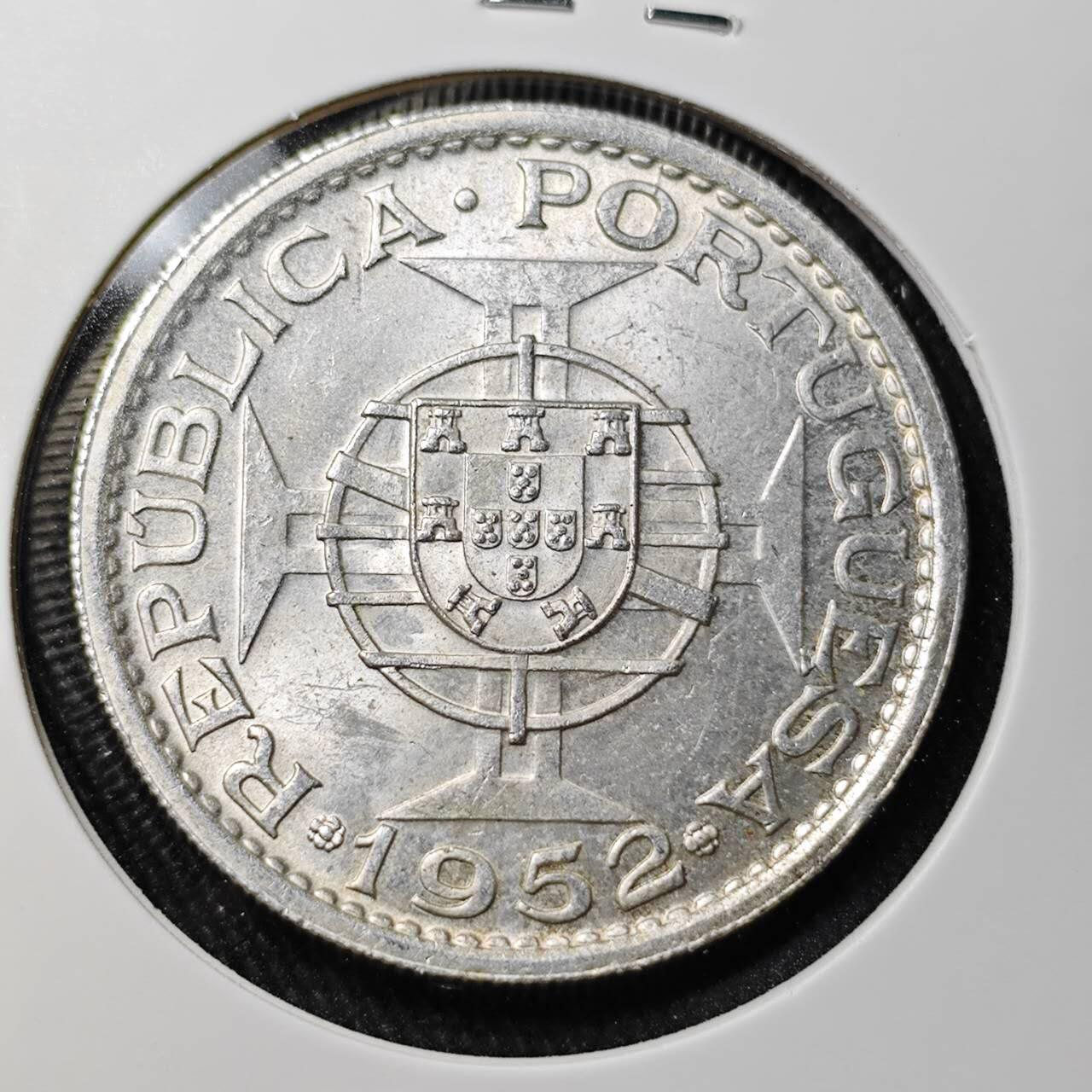 KK钱币收藏小铺 （套币 好品/批量散币 银币）专场  2月预留时间 周末发货  1952澳门5元银币 带光