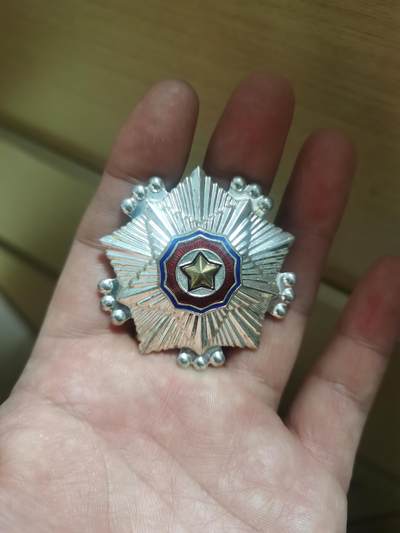 朝鲜国旗勋章三级一枚 - 朝鲜国旗勋章三级一枚