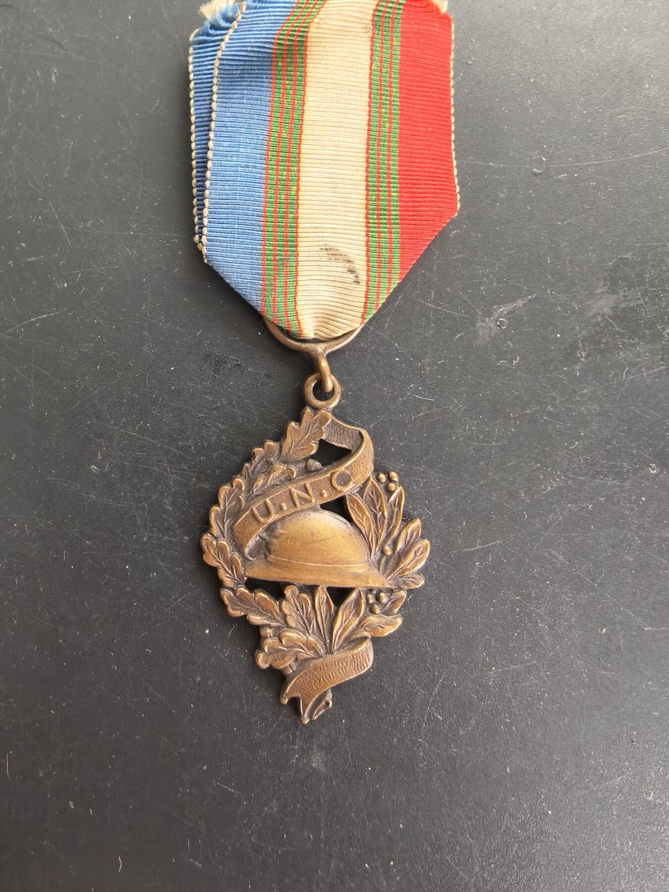 老王徽章第166期 法国一战UNC老兵协会奖章