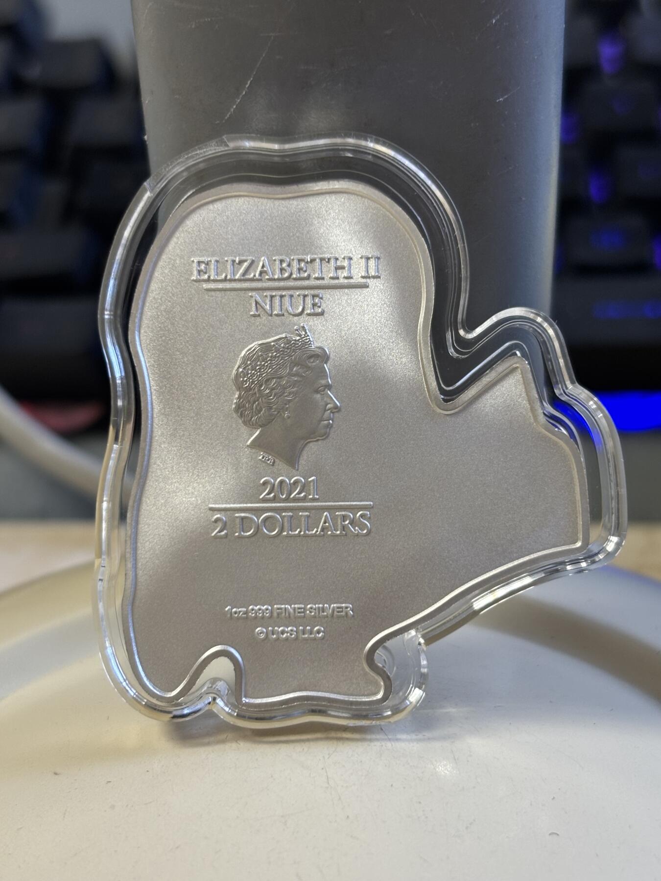 第183期拍卖 纽埃2021年小黄人卡通异形彩色纪念银币，1盎司，发行1000枚，999银