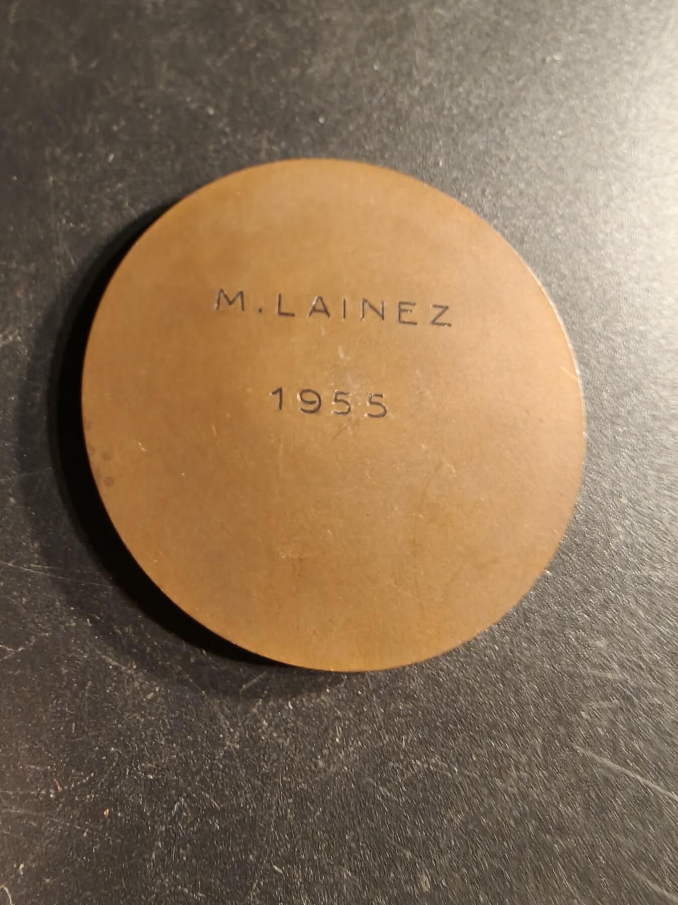 老王徽章第166期 法国默尔特-摩泽尔手工艺商会大铜章     直径44mm.    重量27.7g