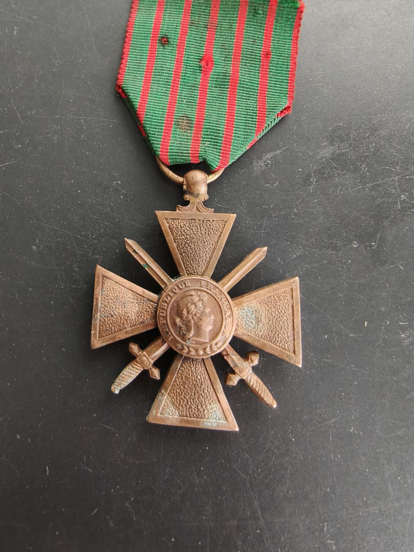 老王徽章第166期 法国1918版战争十字奖章