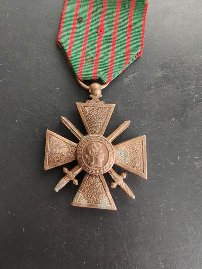 老王徽章第166期 - 法国1918版战争十字奖章