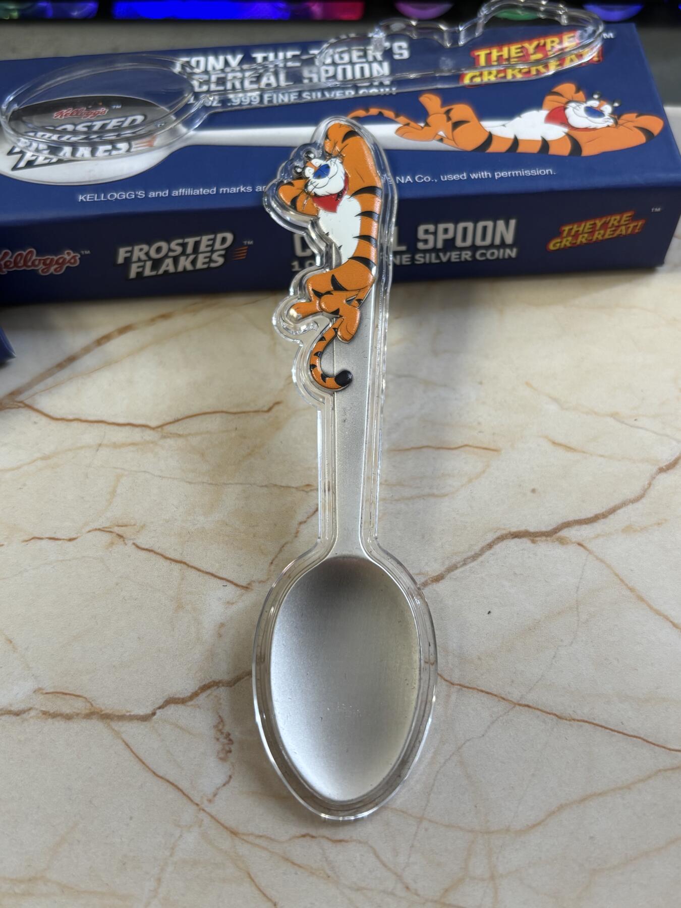 第183期拍卖 乍得2024年Kellogg吉祥物老虎托尼勺子形纪念银币，999银，1盎司，有掉色