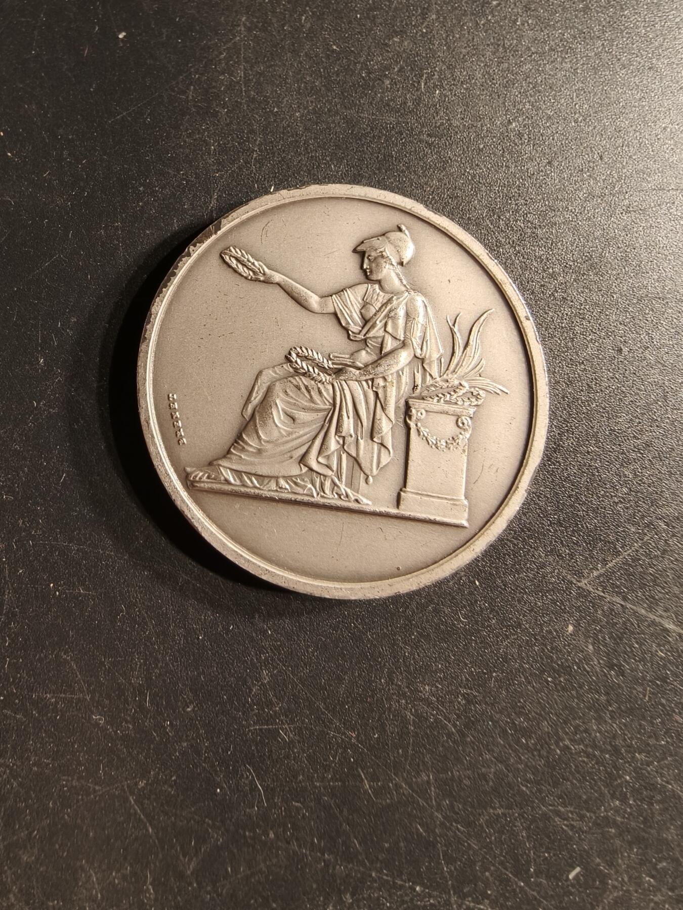 老王徽章第166期 法国1974年北部工业协会大银章    950银    直径38mm.   重量31.1g