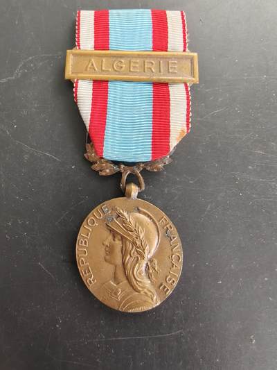 老王徽章第166期 - 法国北非安全行动奖章    阿尔及利亚勋条