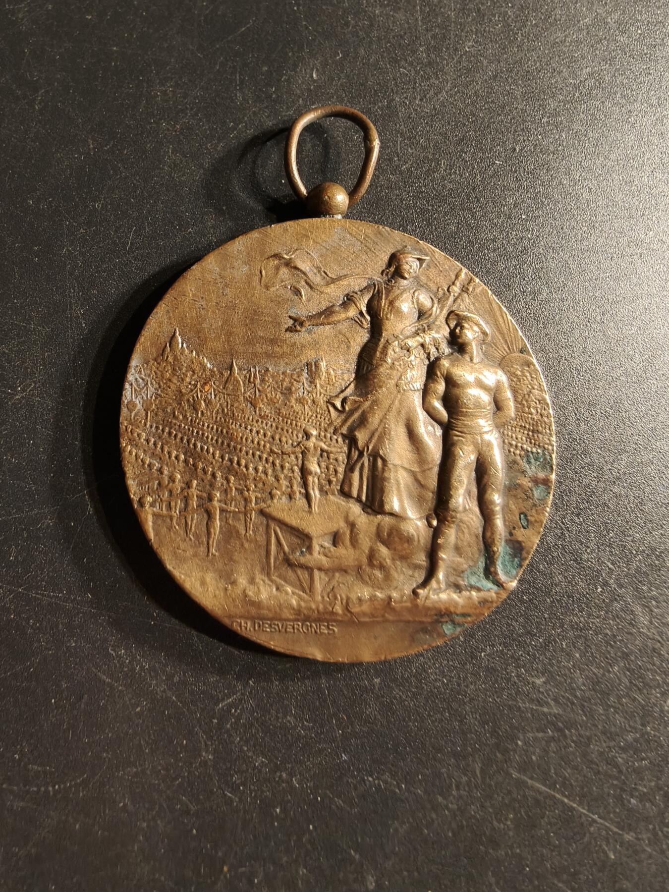 老王徽章第166期 法国体育协会铜奖章     直径44mm.   重量43g