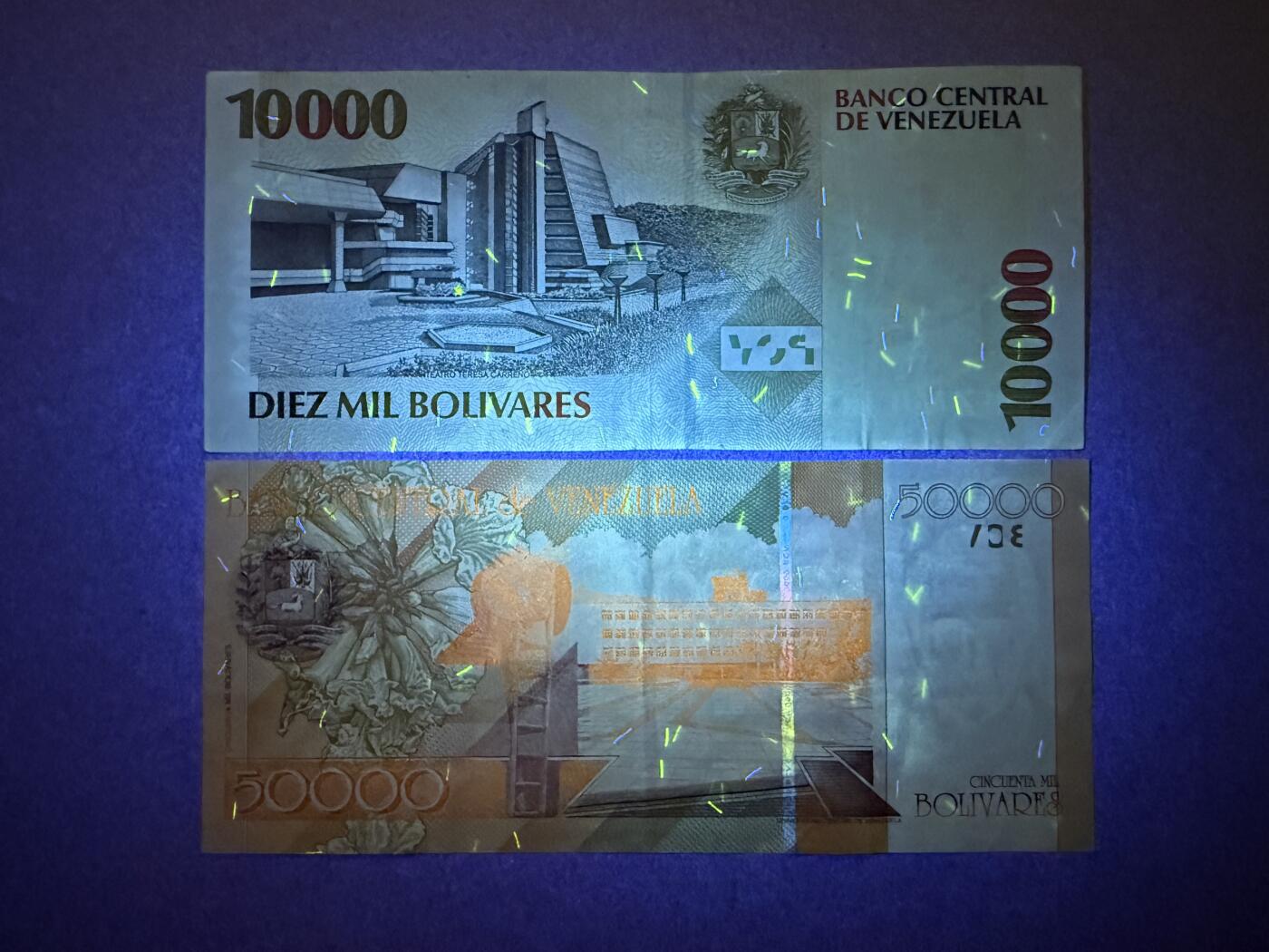 《艾美收藏》第222期-11.30周日外币畅拍 委内瑞拉10000、50000玻利瓦尔2张 1998年A冠大面值 流通品相