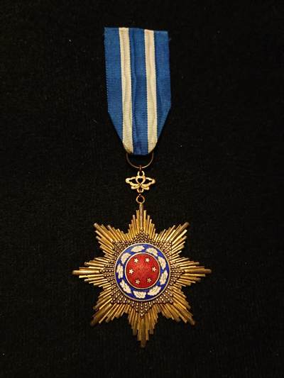 【第貳場】近代勋奖章徽章服饰杂项专场 - 抗战烽火 和平还都—国民政府同光勋章