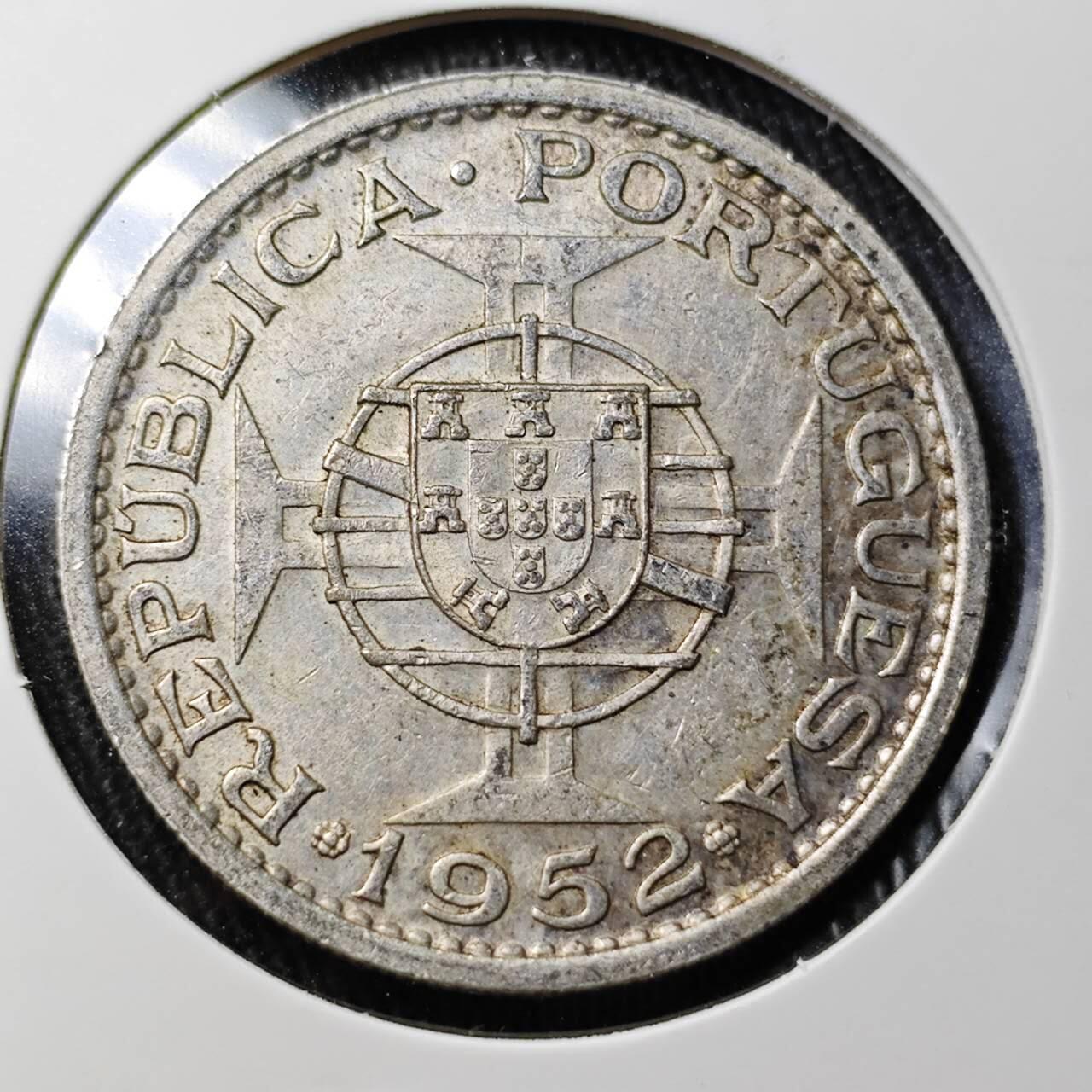 KK钱币收藏小铺 （套币 好品/批量散币 银币）专场  2月预留时间 周末发货  1952澳门5元银币