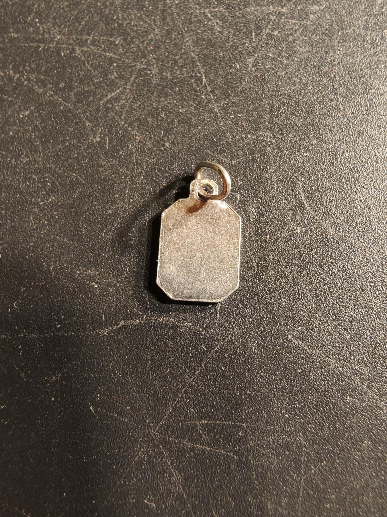 老王徽章第166期 法国天主教会纪念章    银质珐琅     0.5g