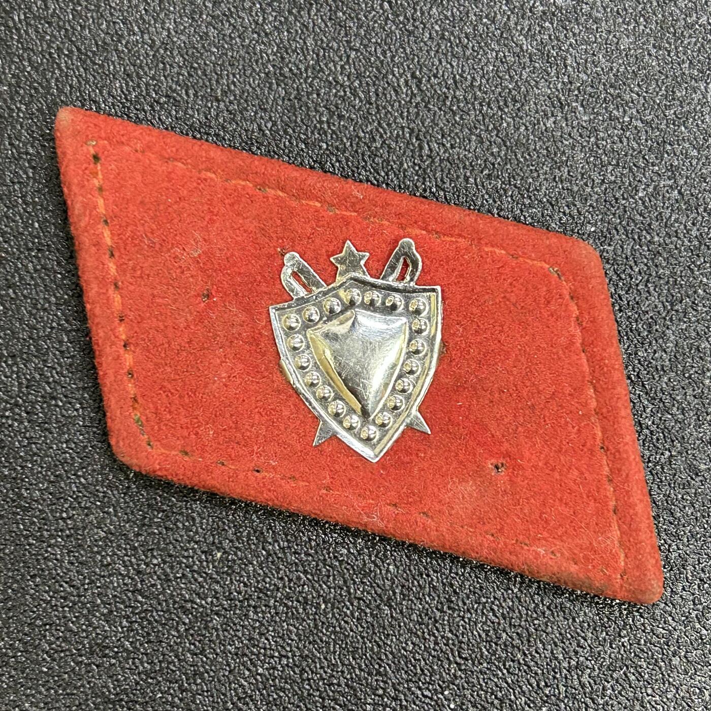 西秦中古拍卖第六十七期 越南人民军早期军法领章 单只