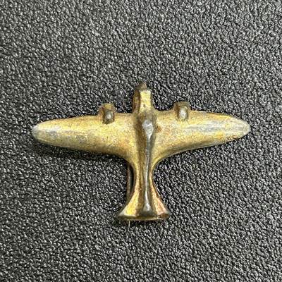 西秦中古拍卖第六十七期 - 不忘历史 抗战收藏 抗战时期日本鬼子轰炸机纪念章