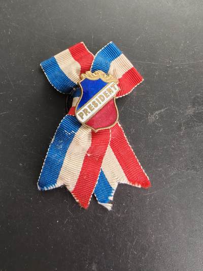 老王徽章第166期 - 法国总统纪念章