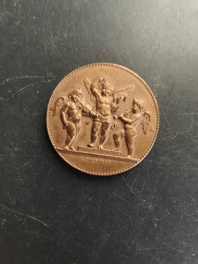 老王徽章第166期 - 法国音乐小天使大铜章     直径28mm.   重量10g