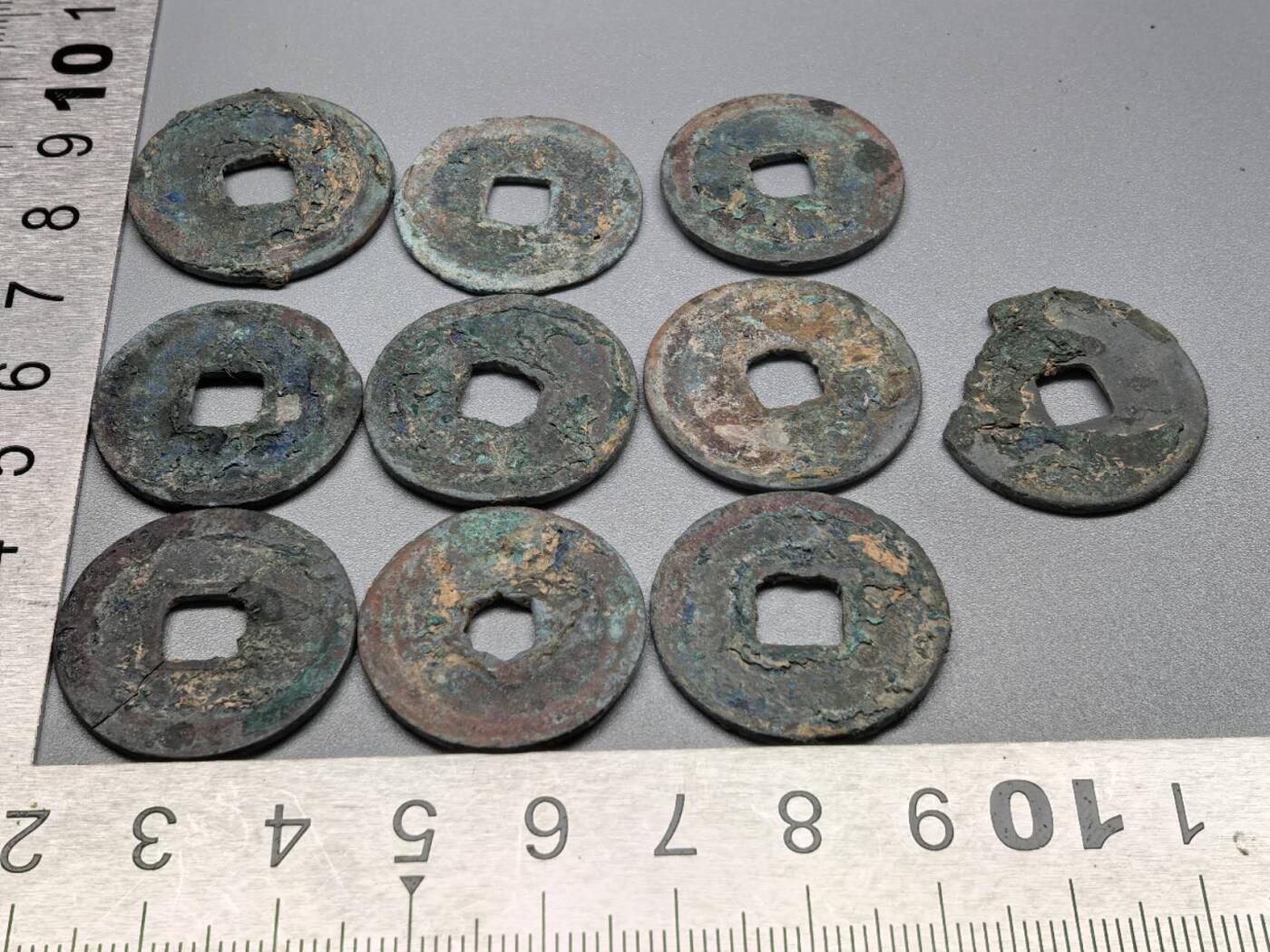 小驴勋章奖章收藏11月29日周六晚六点拍卖（珍爱和平，收藏战争，铭记历史，勿忘国耻，忠党爱国。有偿代拍，送拍规则在简介最后，参拍须阅读规则后再参拍，关系到运费包装发货时效真假辨别等关键信息，拍卖时不再发原图，看大图店主微信码在拍卖店铺介绍里）