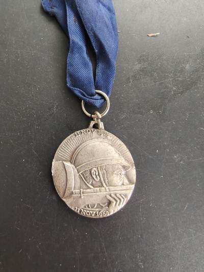 老王徽章第166期 - 法国一战50周年纪念章