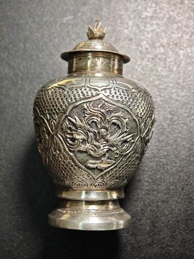 【德藏】世界币章拍卖第155期（拍品征集中~欢迎藏友联系） - 回流龙凤雕花银瓶 瓶高约：83.4mm（含盖），瓶身直径约：50.8mm，瓶盖直径约：29.6mm，瓶重约：54.5g（含盖)）