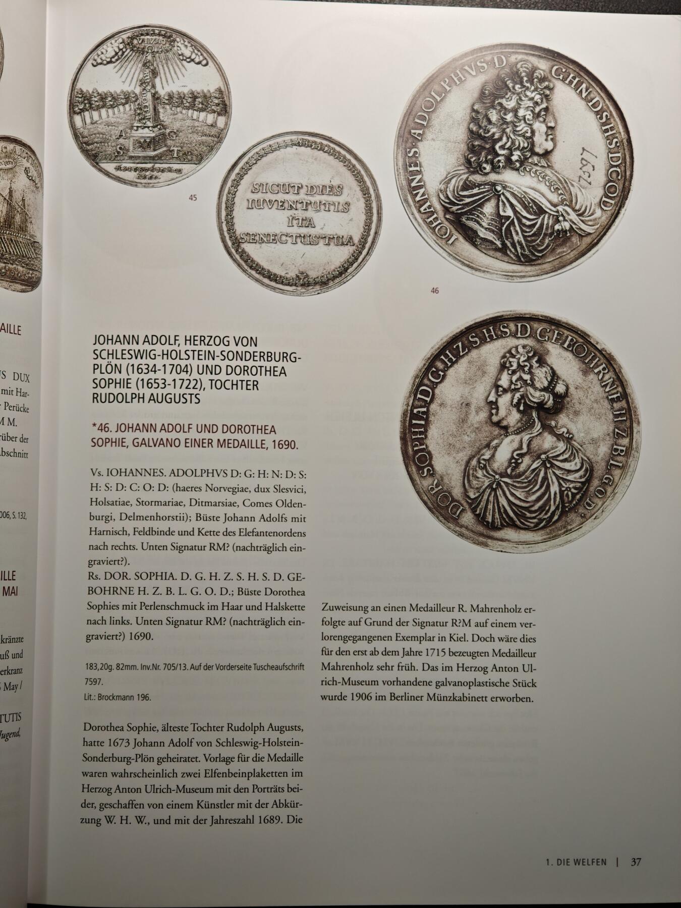 【德藏】世界币章拍卖第155期（拍品征集中~欢迎藏友联系） 全新 德国赫尔佐格–安东–乌里希博物馆15-19世纪章牌专著 全书约504页 全彩铜版纸印刷 硬壳精装