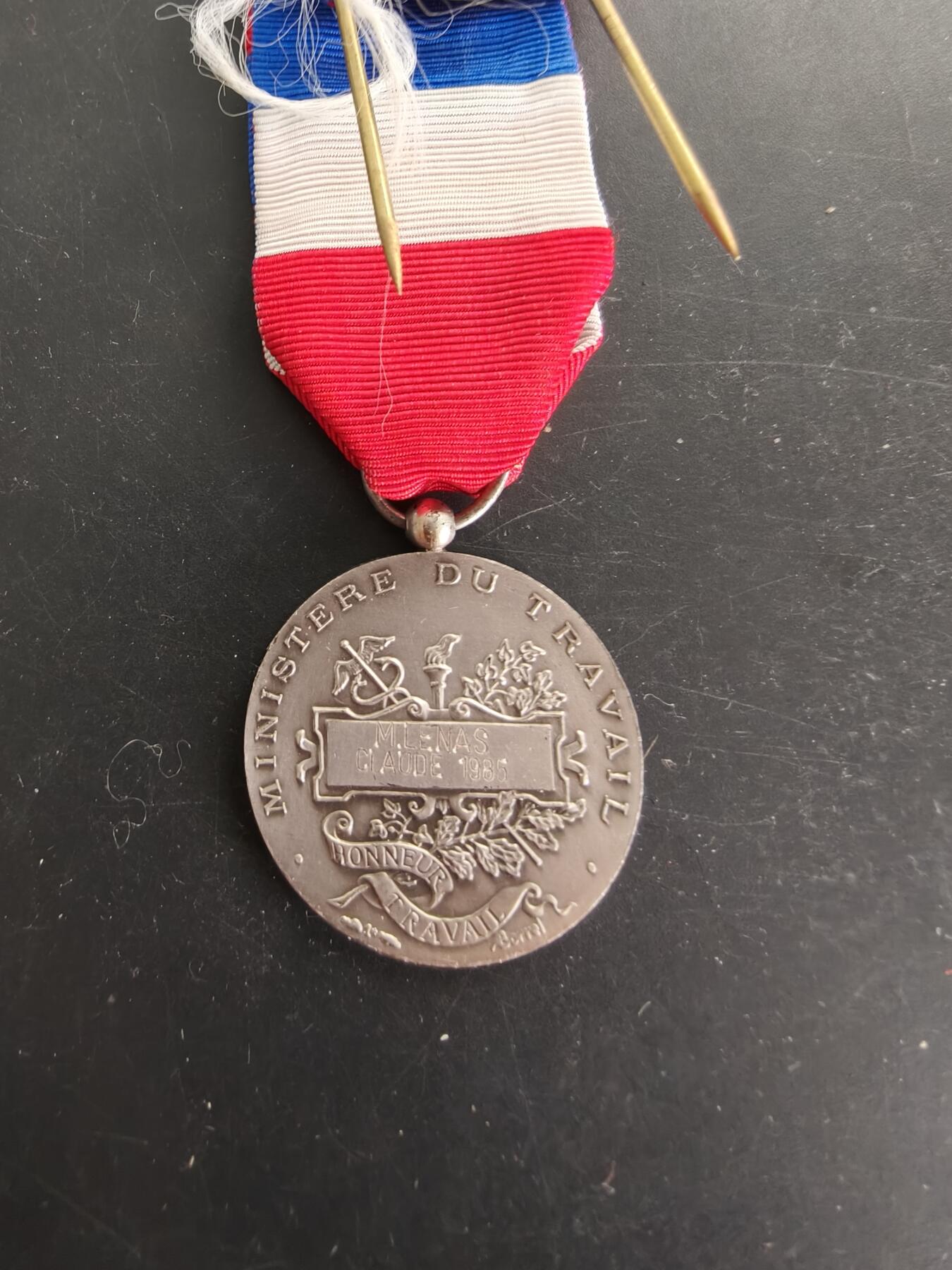 老王徽章第166期 法国银级劳工奖章     925银     12.3g