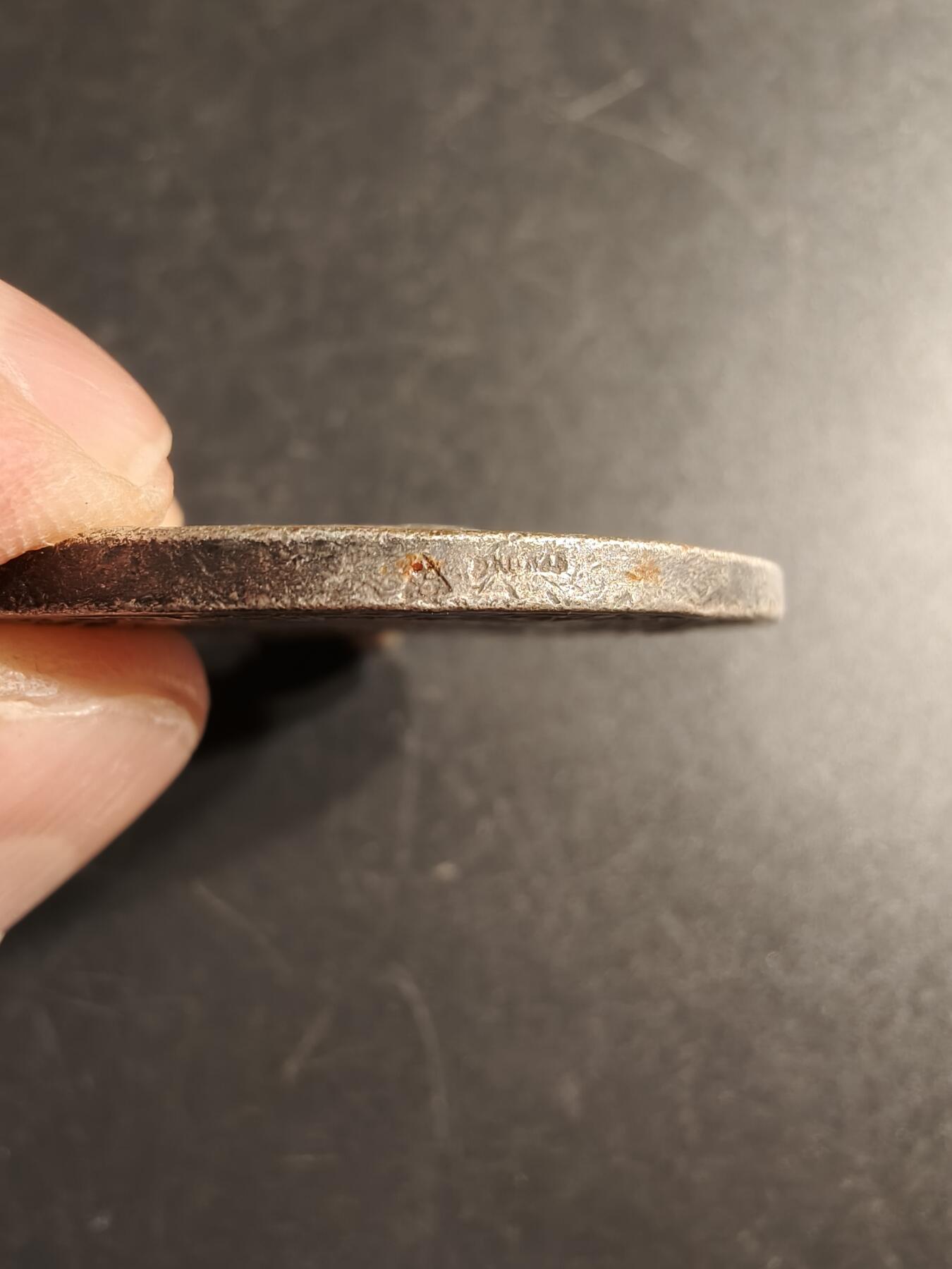 老王徽章第166期 法国孚日体育竞赛镀银铜奖章     直径44mm.    重量40g