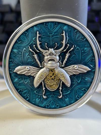 第183期拍卖 - 纽埃2024年朋克艺术系列2甲虫2盎司彩珐琅纪念银币，999银，2盎司，发行199枚