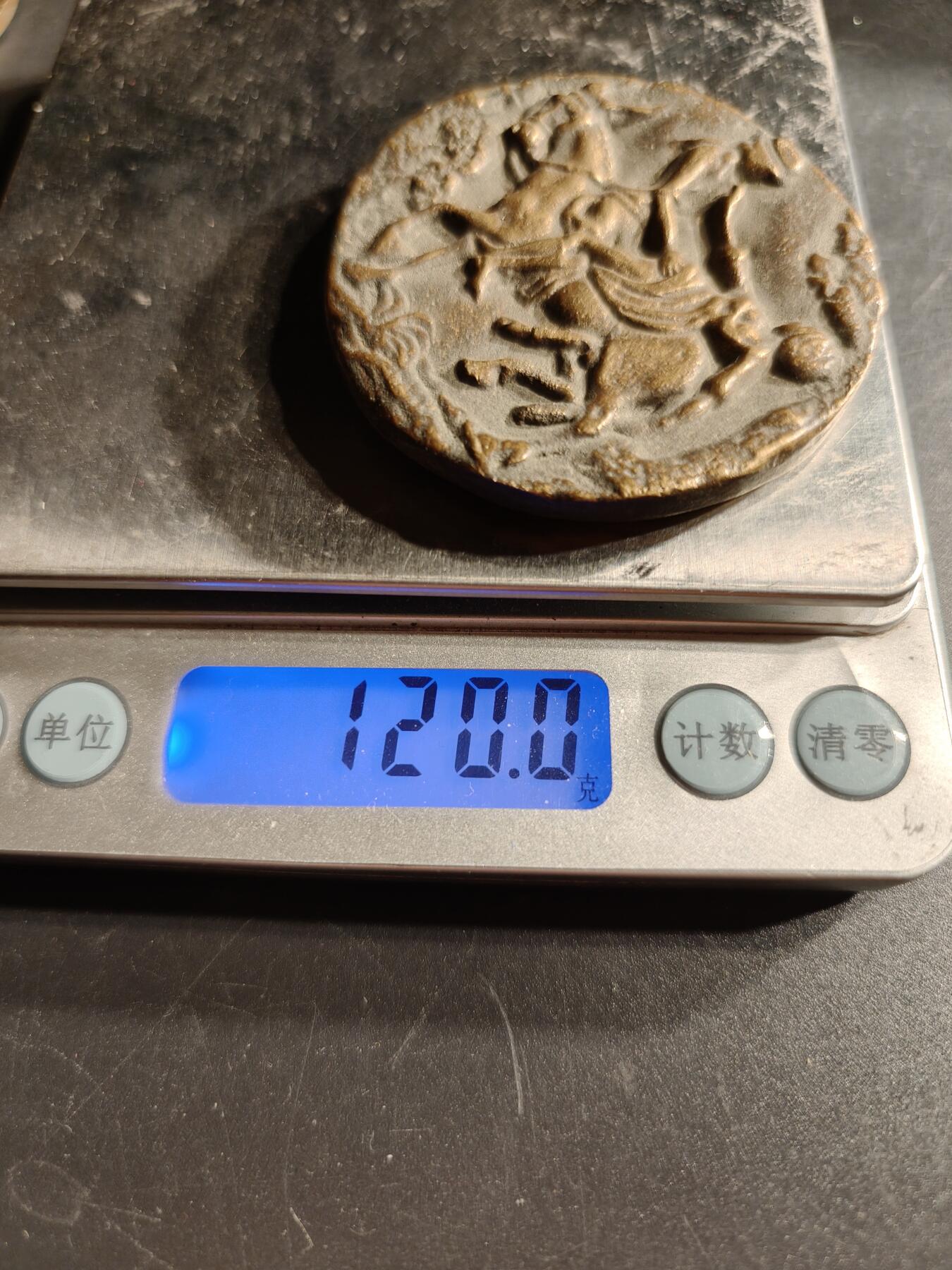 老王徽章第166期 法国罗马风格大铜章    直径56mm.   重量120g