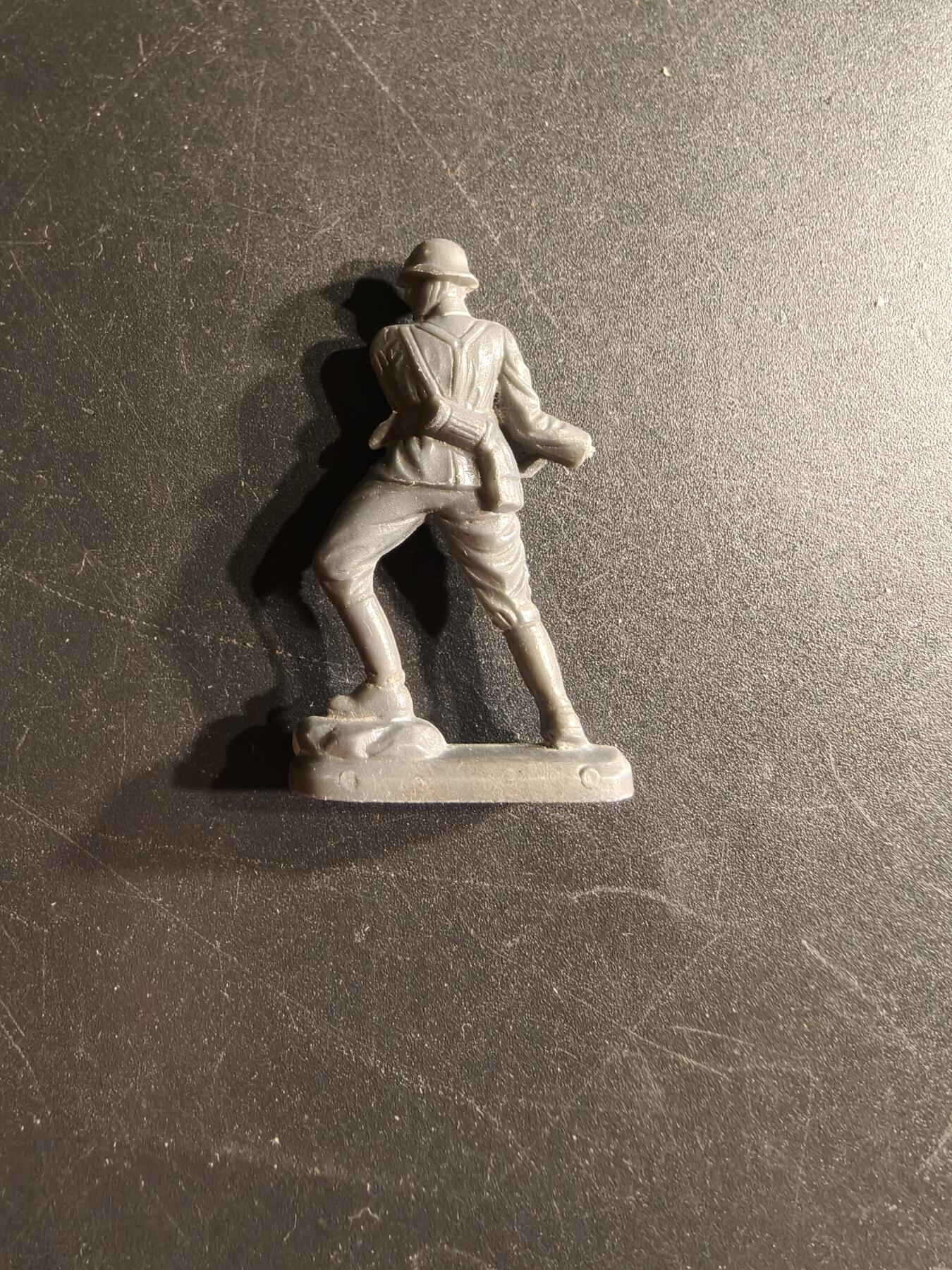 老王徽章第166期 德三士兵证章