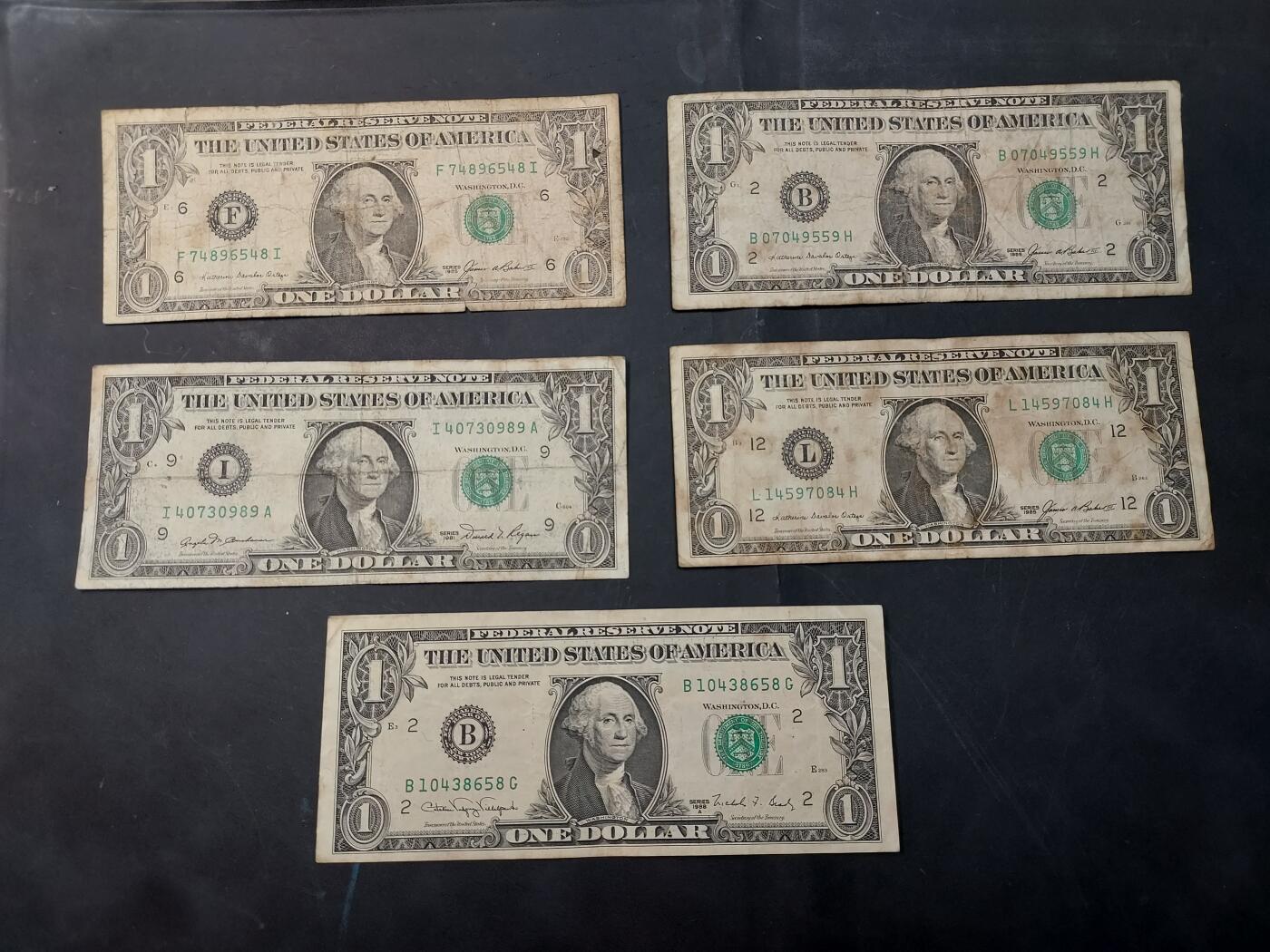 博彦收藏   12月3日 8点 钱币专场 美国1元5张 流通品