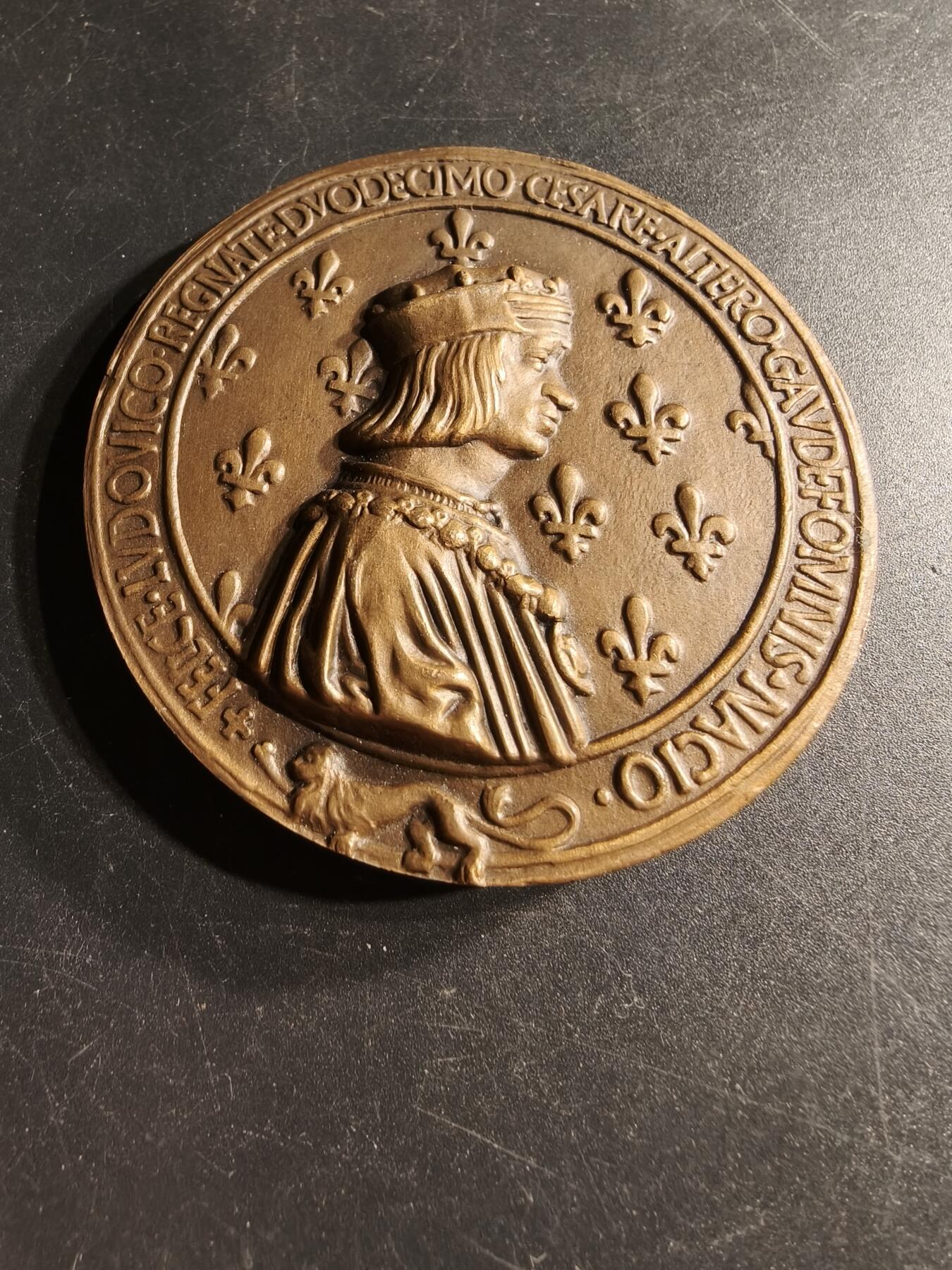 老王徽章第166期 法国路易十二世国王（1498-1515）与王后布列塔尼的安妮大铜章     高浮雕     原盒     直径72mm.    重量173.1g