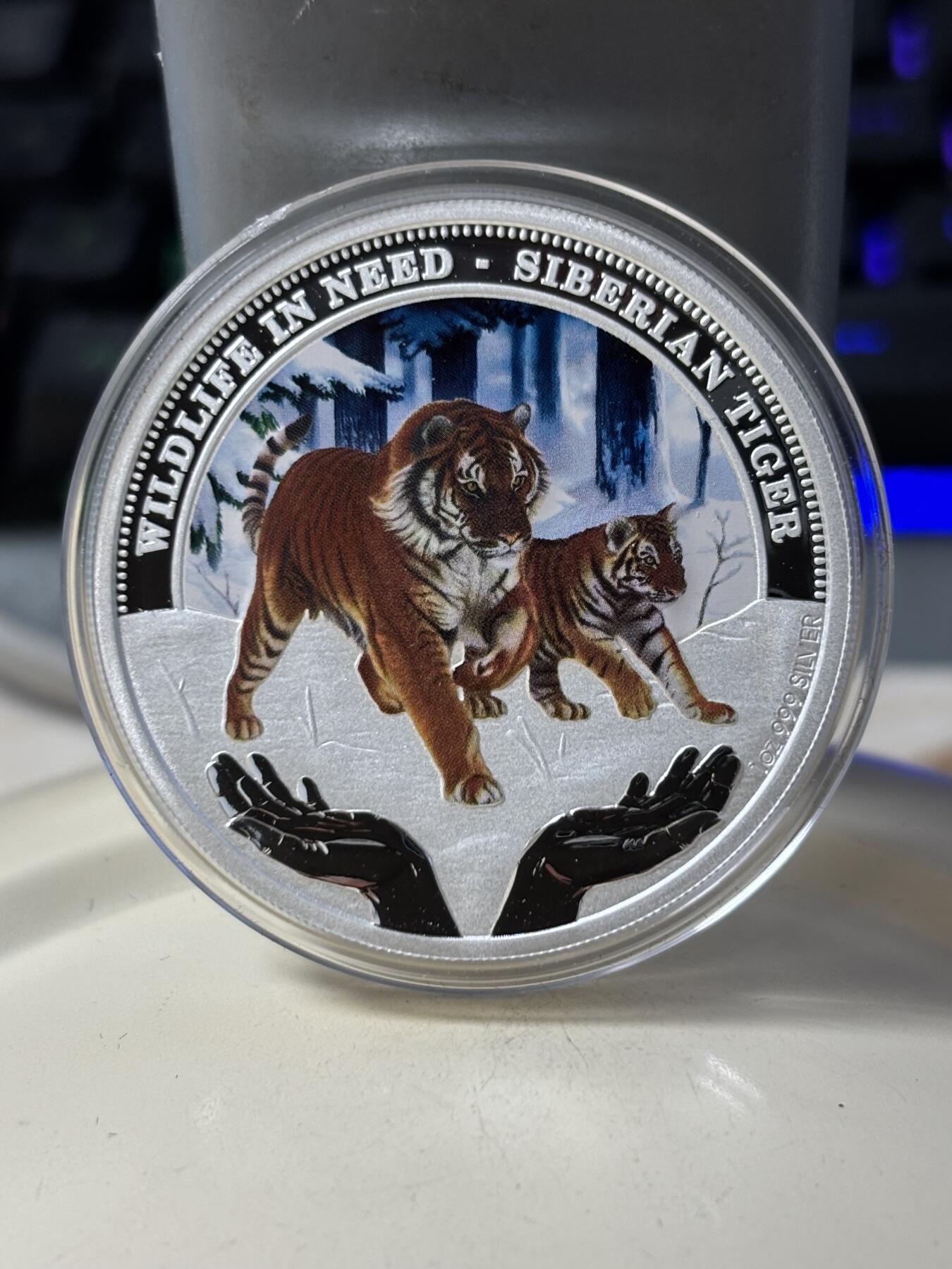 第183期拍卖 图瓦卢2012年亚洲动物西伯利亚虎精制彩色纪念银币，999银，1盎司