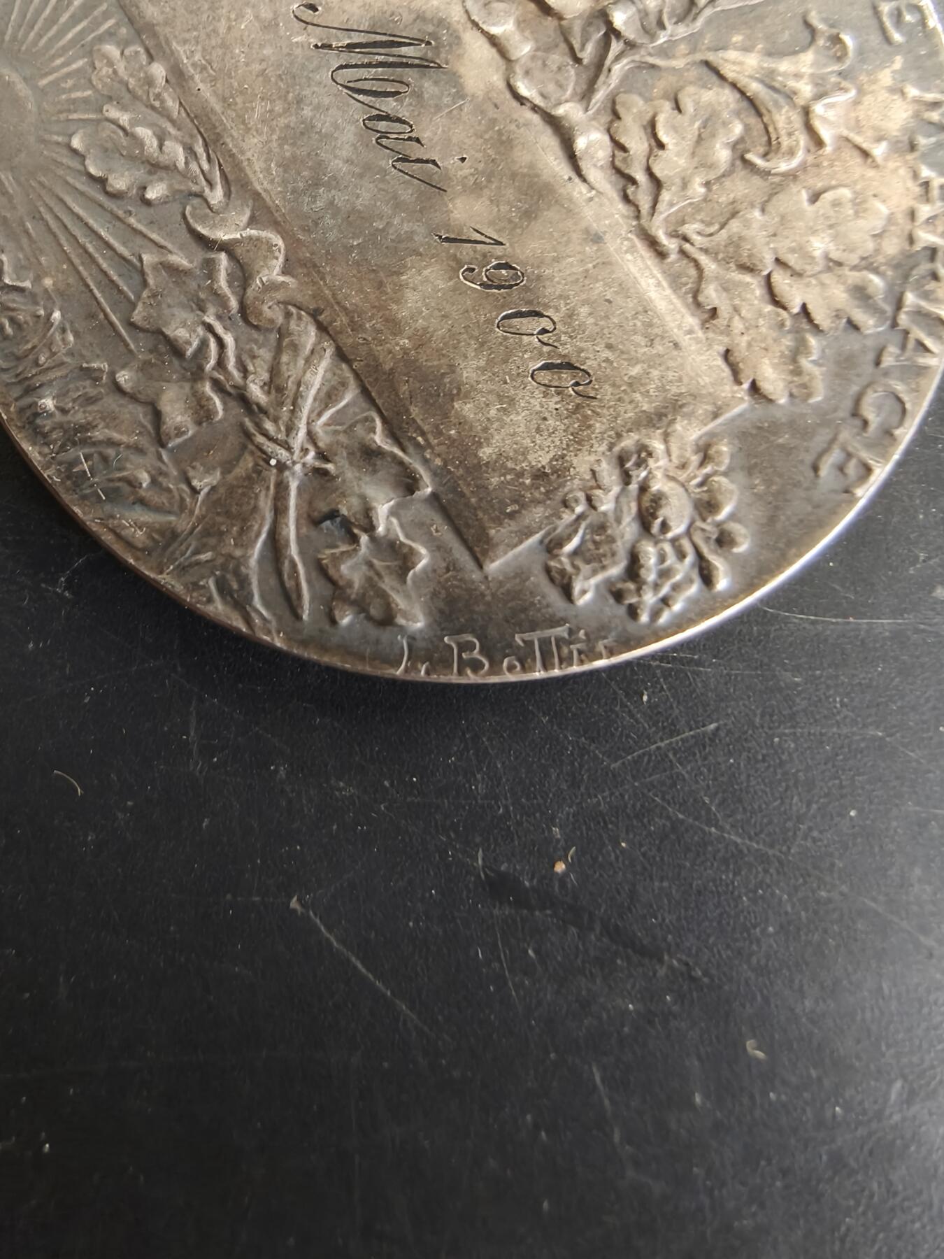 老王徽章第166期 法国大尺寸婚章    大师波特版     原盒    950银    直径42mm.    重量35.2g