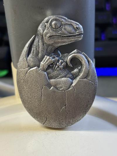 第183期拍卖 - 乍得2021年迅猛龙诞生2盎司高浮雕仿古异形银币，2盎司，999银，发行500枚