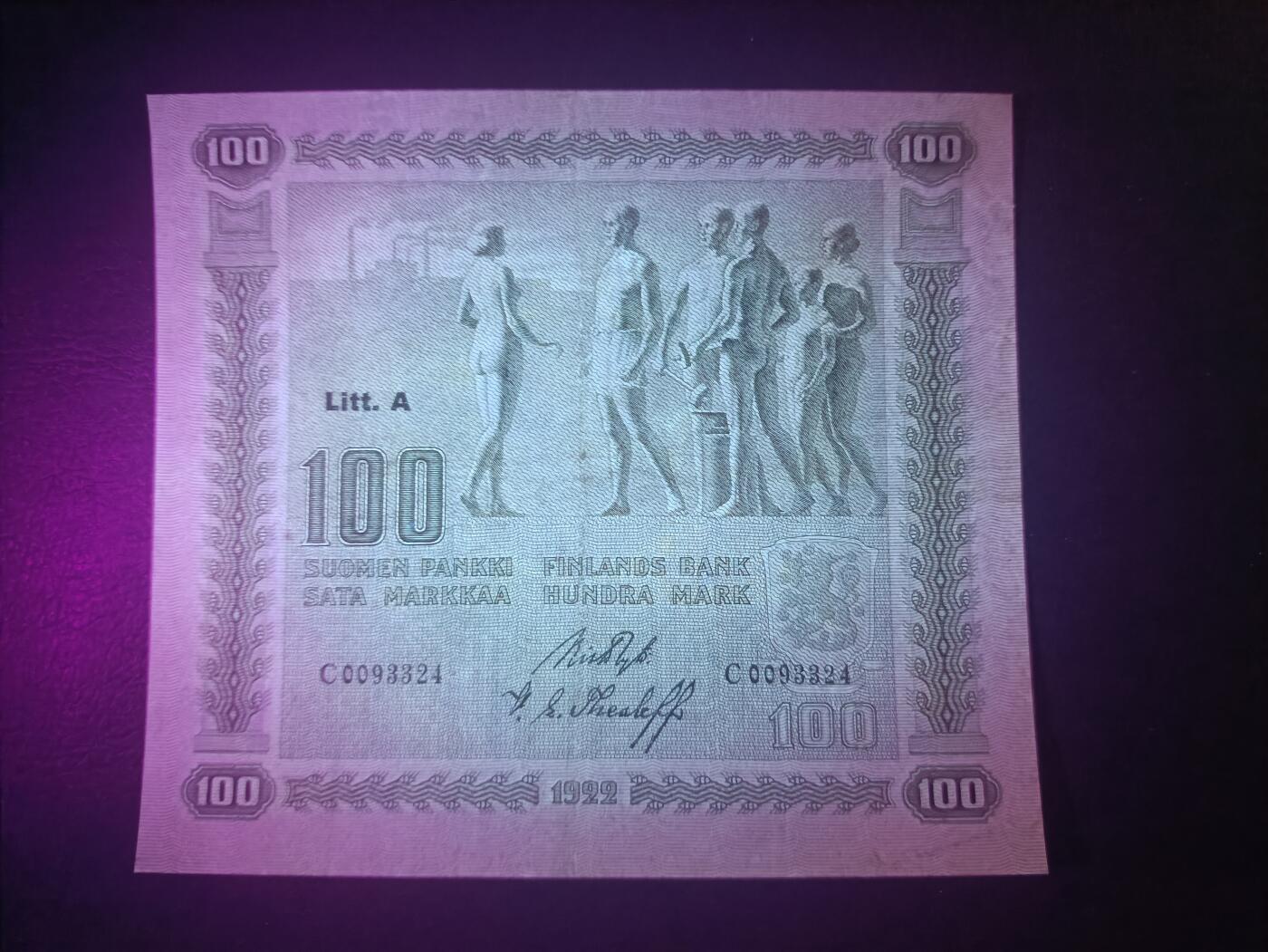 2025十一月第七期，总205期 芬兰1922年100马克AUNC，此系列稀有的首年份首序列A，象征着民族的起源和前进的意境画和国徽