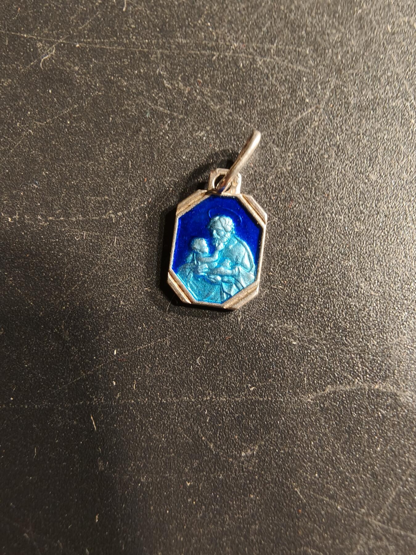 老王徽章第166期 法国天主教会纪念章    银质珐琅     0.5g